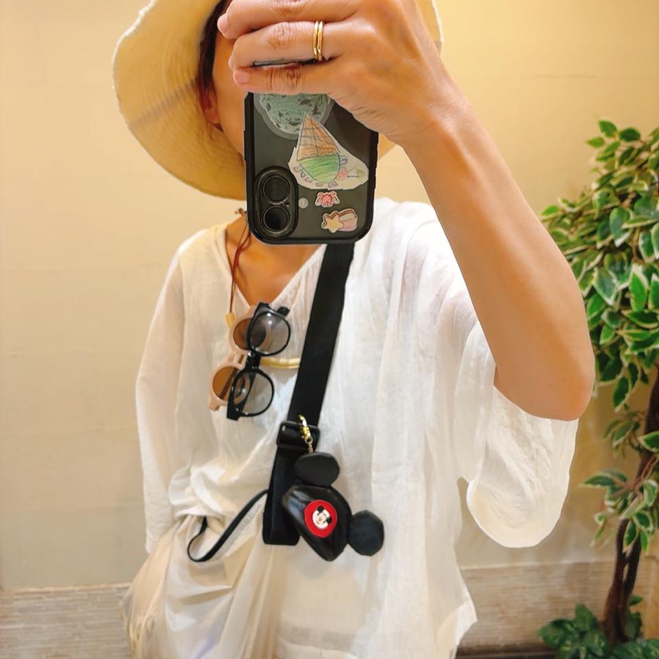 {{.FirstItem.Brand.Name}}({{.FirstItem.Brand.NameKana}})の「{{.FirstItem.Name}}」を使った{{.PostType}}