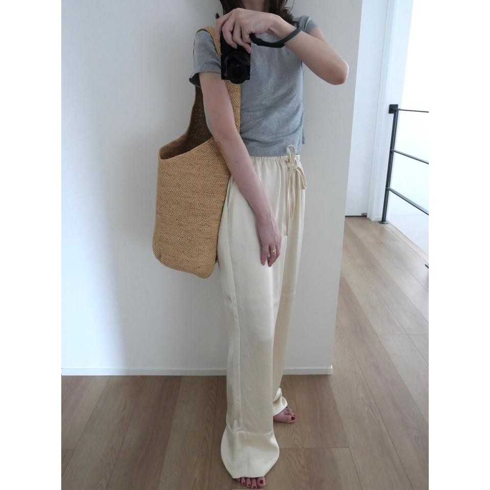 {{.FirstItem.Brand.Name}}({{.FirstItem.Brand.NameKana}})の「{{.FirstItem.Name}}」を使った{{.PostType}}