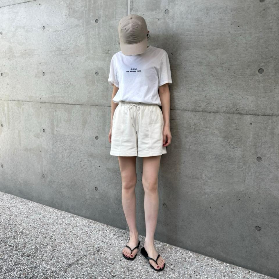 {{.FirstItem.Brand.Name}}({{.FirstItem.Brand.NameKana}})の「{{.FirstItem.Name}}」を使った{{.PostType}}