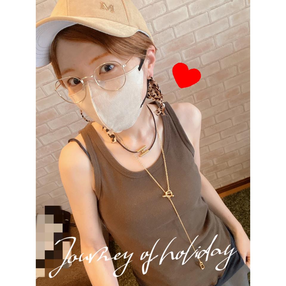 {{.FirstItem.Brand.Name}}({{.FirstItem.Brand.NameKana}})の「{{.FirstItem.Name}}」を使った{{.PostType}}