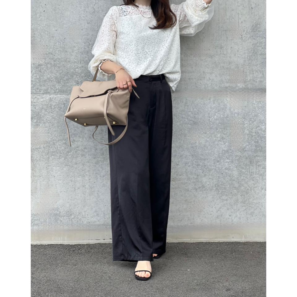 {{.FirstItem.Brand.Name}}({{.FirstItem.Brand.NameKana}})の「{{.FirstItem.Name}}」を使った{{.PostType}}