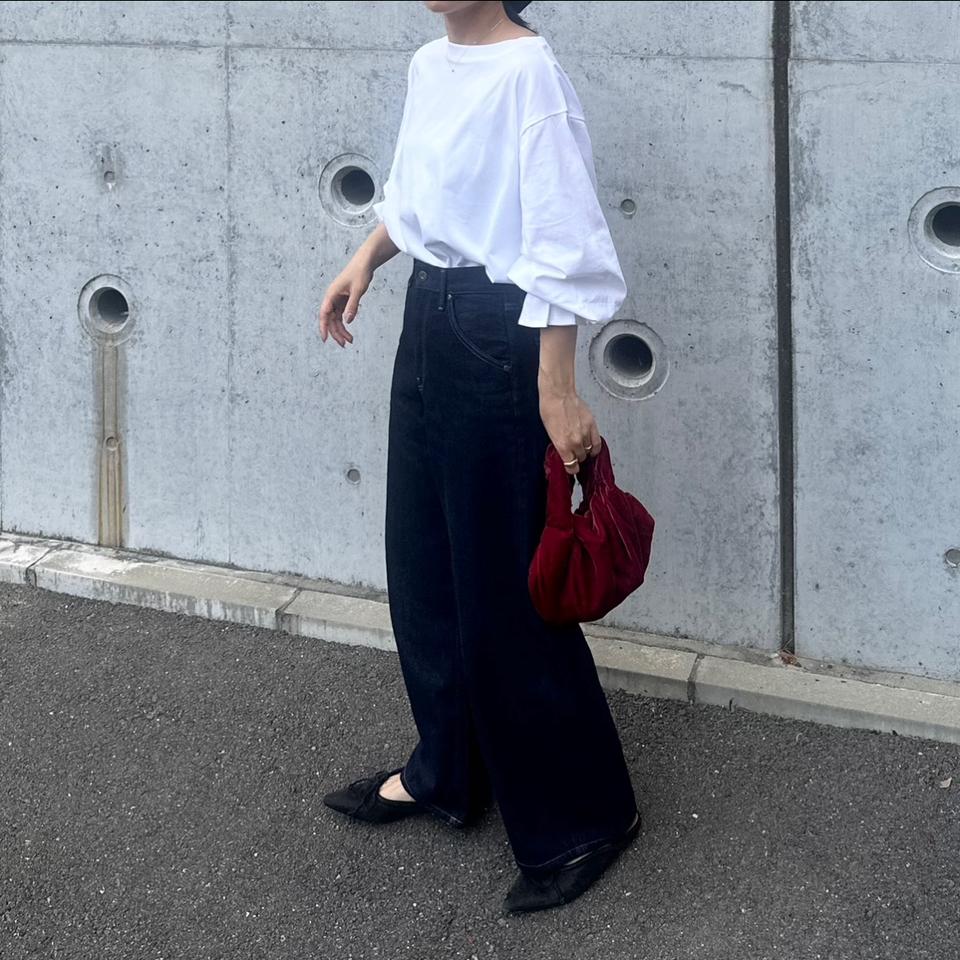 {{.FirstItem.Brand.Name}}({{.FirstItem.Brand.NameKana}})の「{{.FirstItem.Name}}」を使った{{.PostType}}