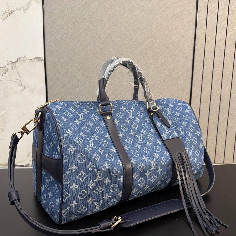 {{.FirstItem.Brand.Name}}({{.FirstItem.Brand.NameKana}})の「{{.FirstItem.Name}}」を使った{{.PostType}}