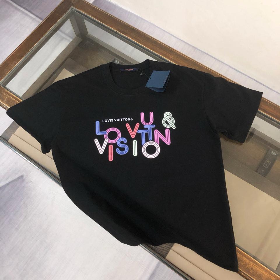 {{.FirstItem.Brand.Name}}({{.FirstItem.Brand.NameKana}})の「{{.FirstItem.Name}}」を使った{{.PostType}}
