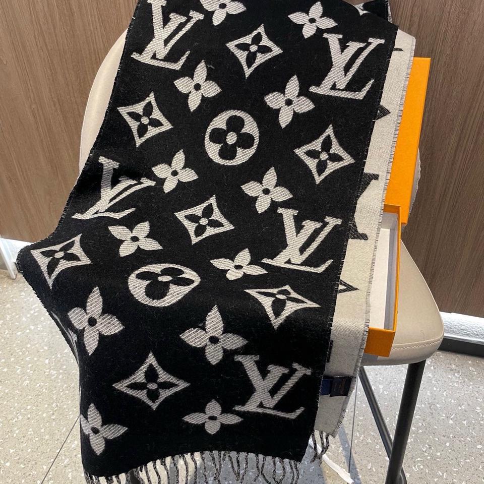 {{.FirstItem.Brand.Name}}({{.FirstItem.Brand.NameKana}})の「{{.FirstItem.Name}}」を使った{{.PostType}}