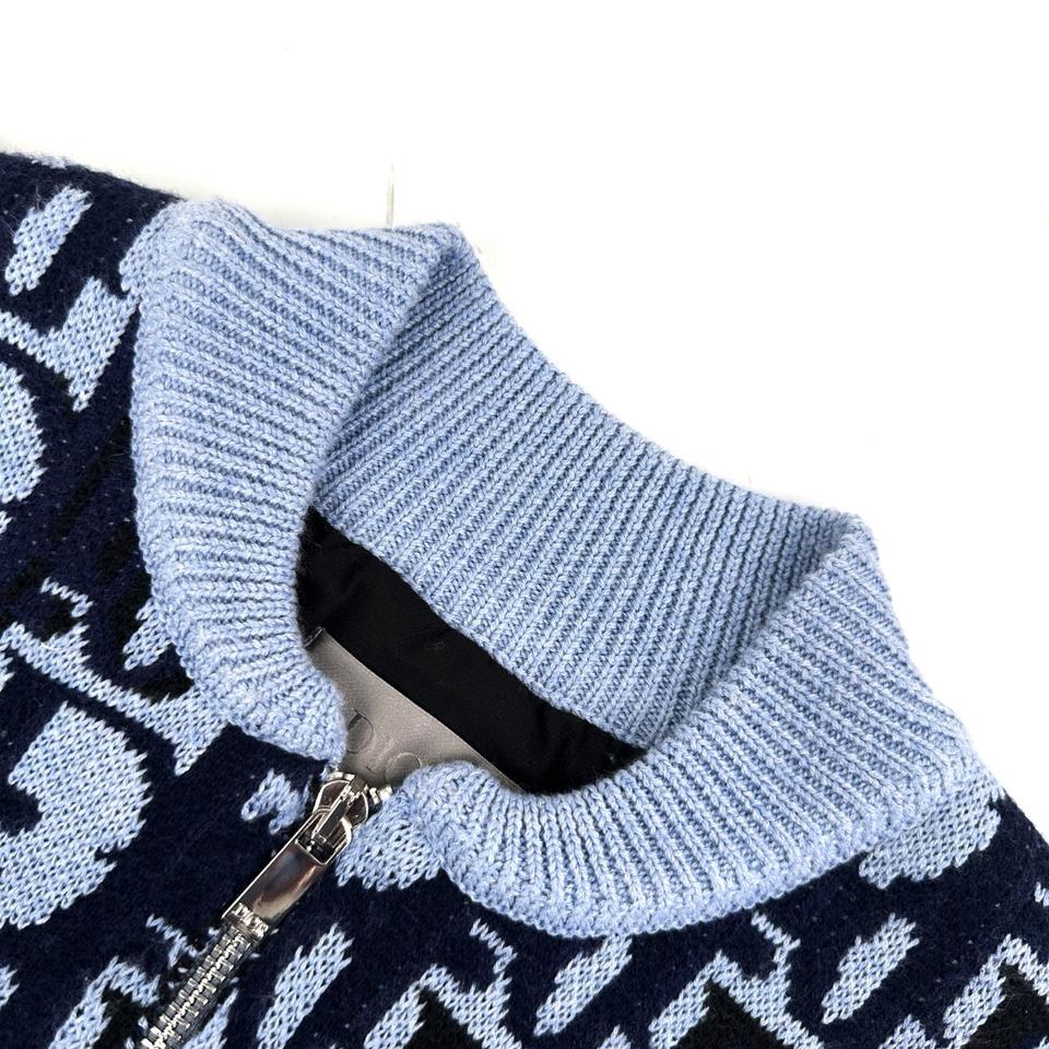 {{.FirstItem.Brand.Name}}({{.FirstItem.Brand.NameKana}})の「{{.FirstItem.Name}}」を使った{{.PostType}}