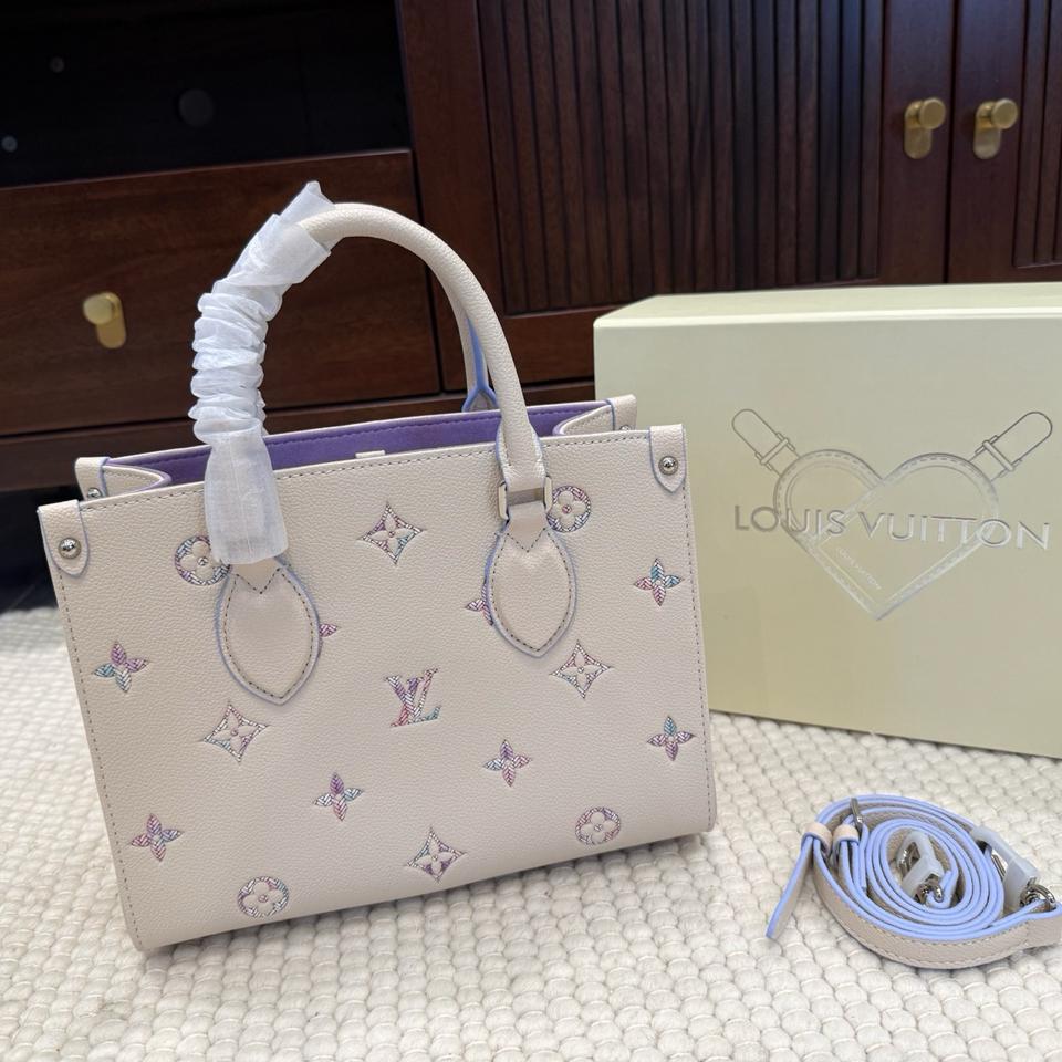 {{.FirstItem.Brand.Name}}({{.FirstItem.Brand.NameKana}})の「{{.FirstItem.Name}}」を使った{{.PostType}}