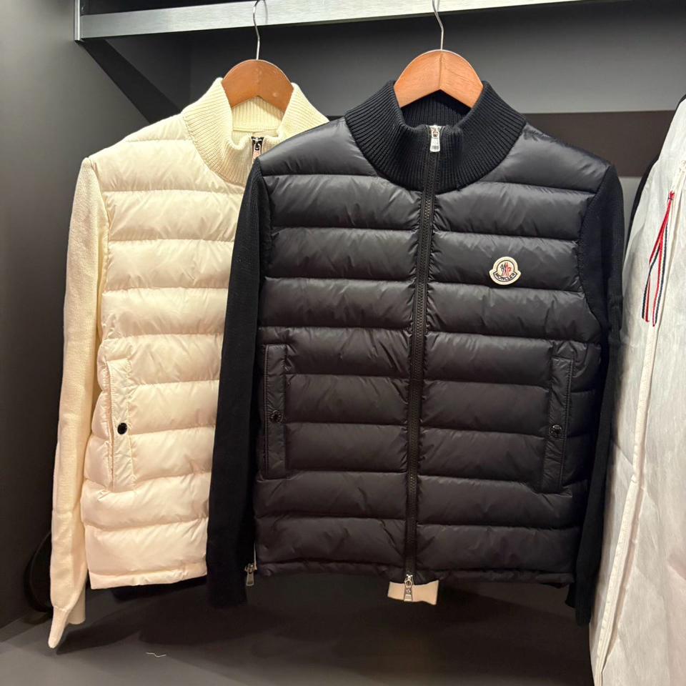 {{.FirstItem.Brand.Name}}({{.FirstItem.Brand.NameKana}})の「{{.FirstItem.Name}}」を使った{{.PostType}}