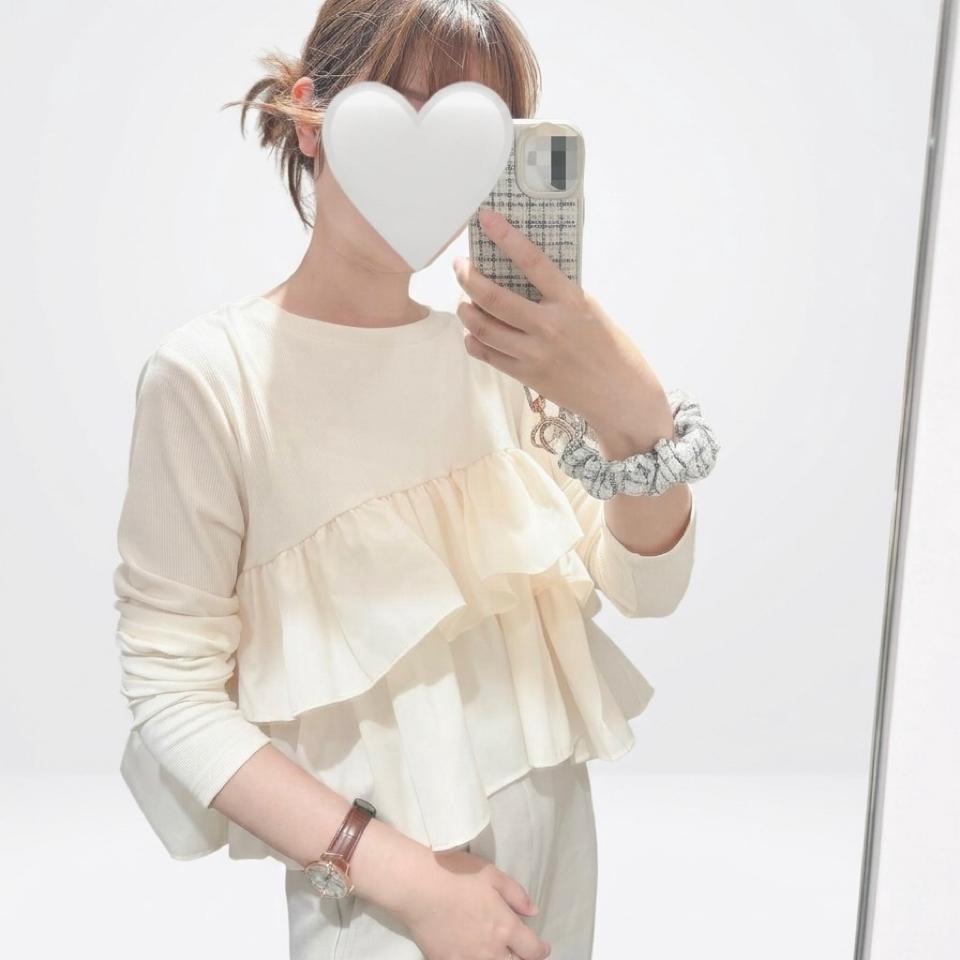 {{.FirstItem.Brand.Name}}({{.FirstItem.Brand.NameKana}})の「{{.FirstItem.Name}}」を使った{{.PostType}}