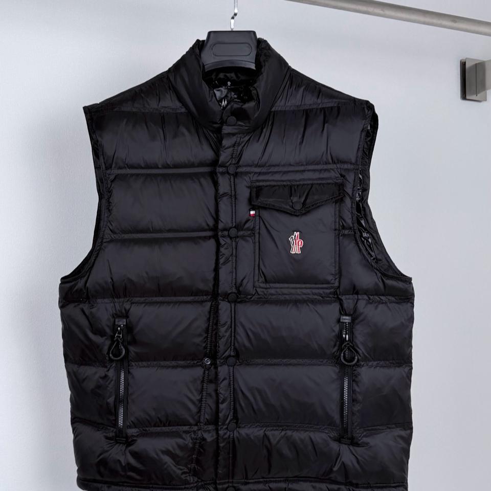 {{.FirstItem.Brand.Name}}({{.FirstItem.Brand.NameKana}})の「{{.FirstItem.Name}}」を使った{{.PostType}}