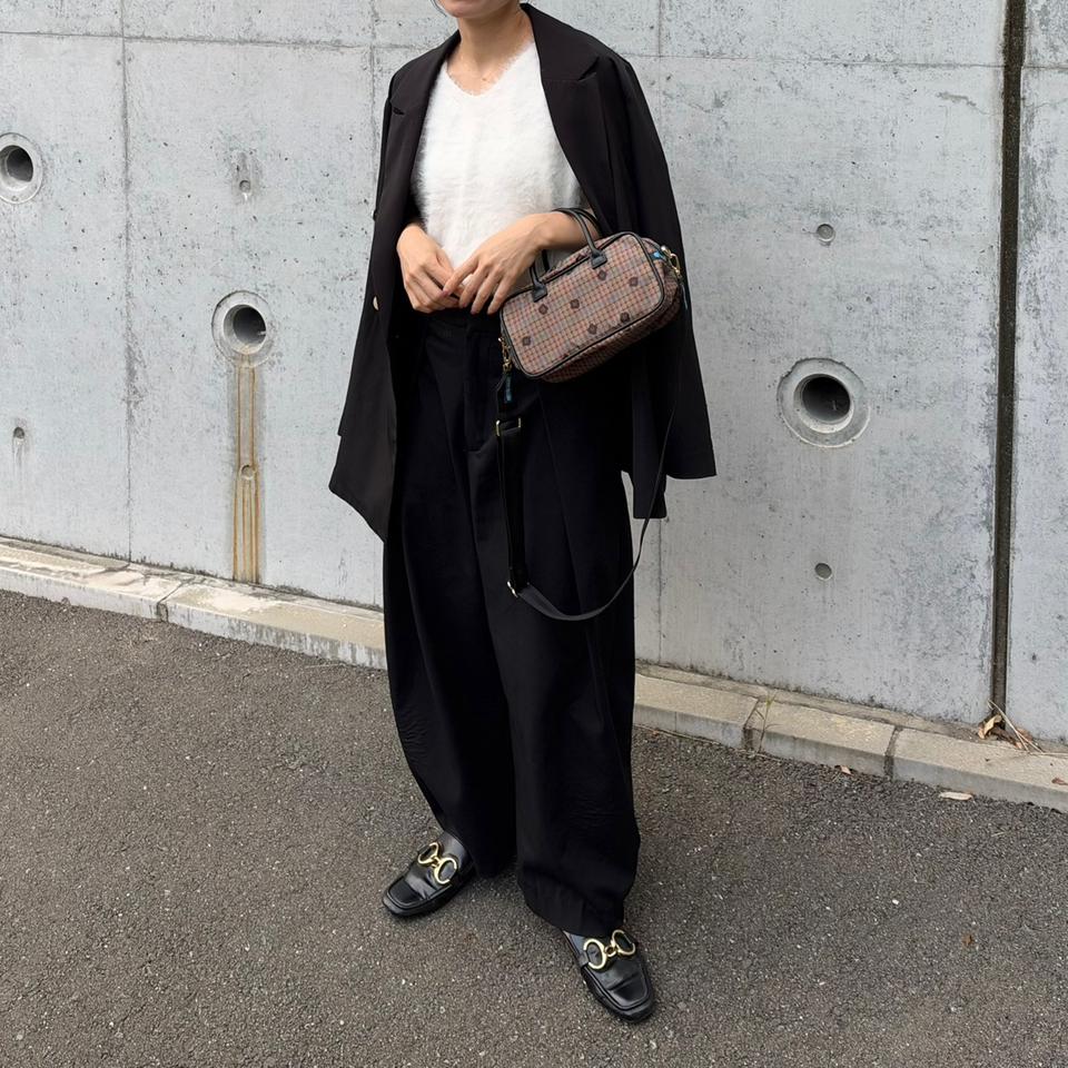 {{.FirstItem.Brand.Name}}({{.FirstItem.Brand.NameKana}})の「{{.FirstItem.Name}}」を使った{{.PostType}}