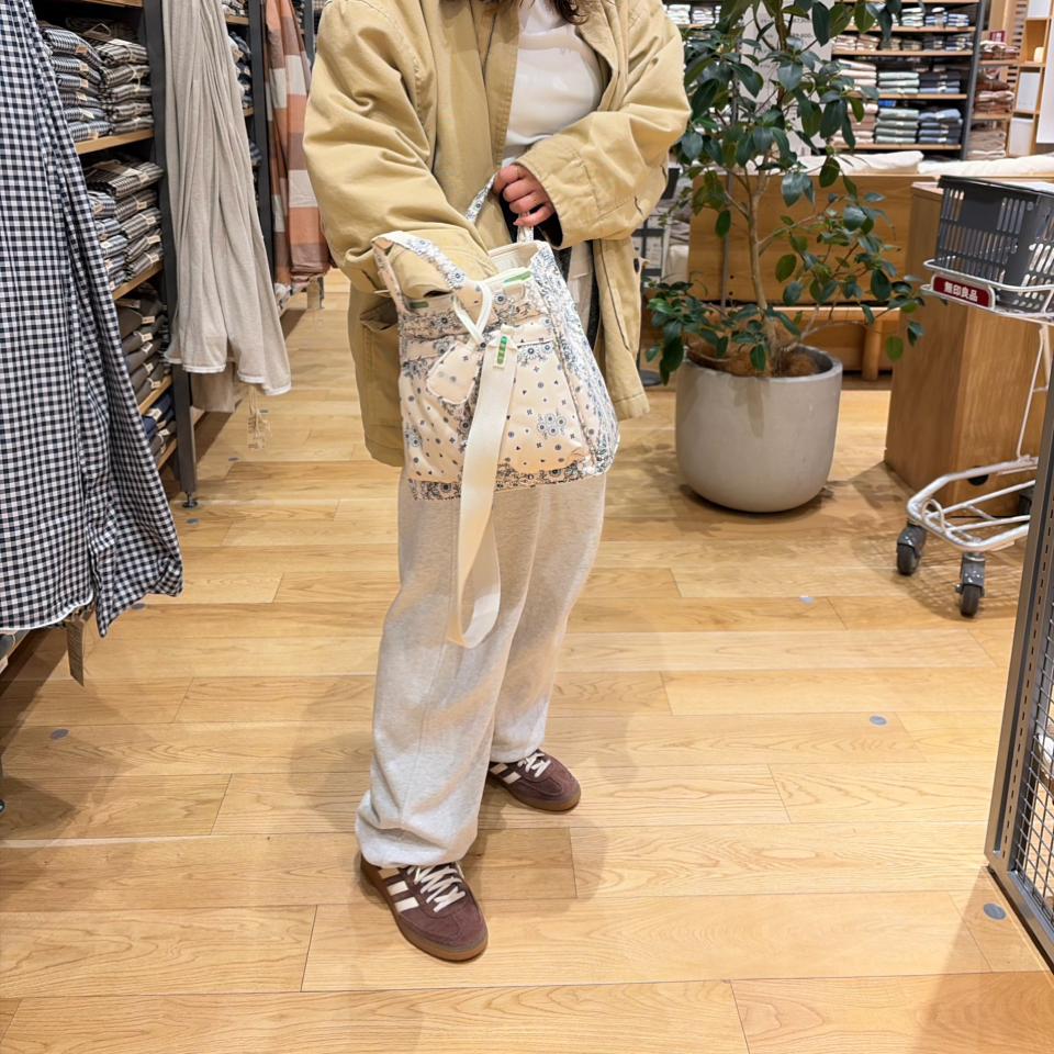 {{.FirstItem.Brand.Name}}({{.FirstItem.Brand.NameKana}})の「{{.FirstItem.Name}}」を使った{{.PostType}}