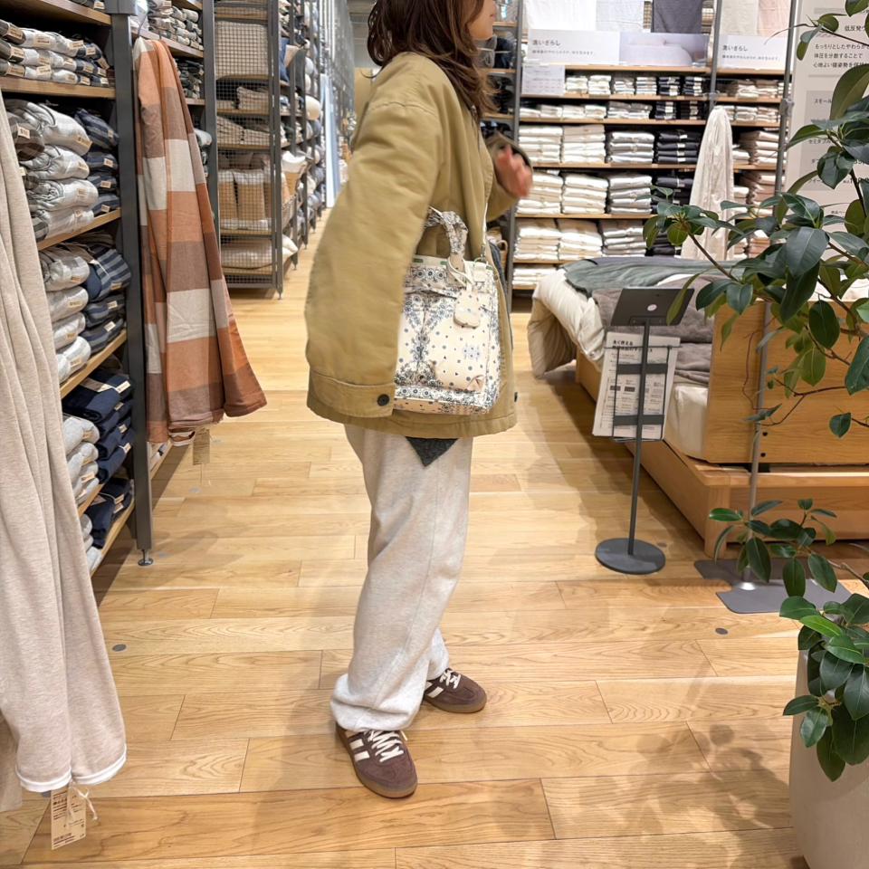 {{.FirstItem.Brand.Name}}({{.FirstItem.Brand.NameKana}})の「{{.FirstItem.Name}}」を使った{{.PostType}}