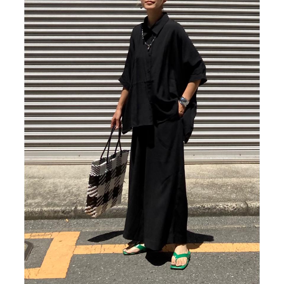 {{.FirstItem.Brand.Name}}({{.FirstItem.Brand.NameKana}})の「{{.FirstItem.Name}}」を使った{{.PostType}}