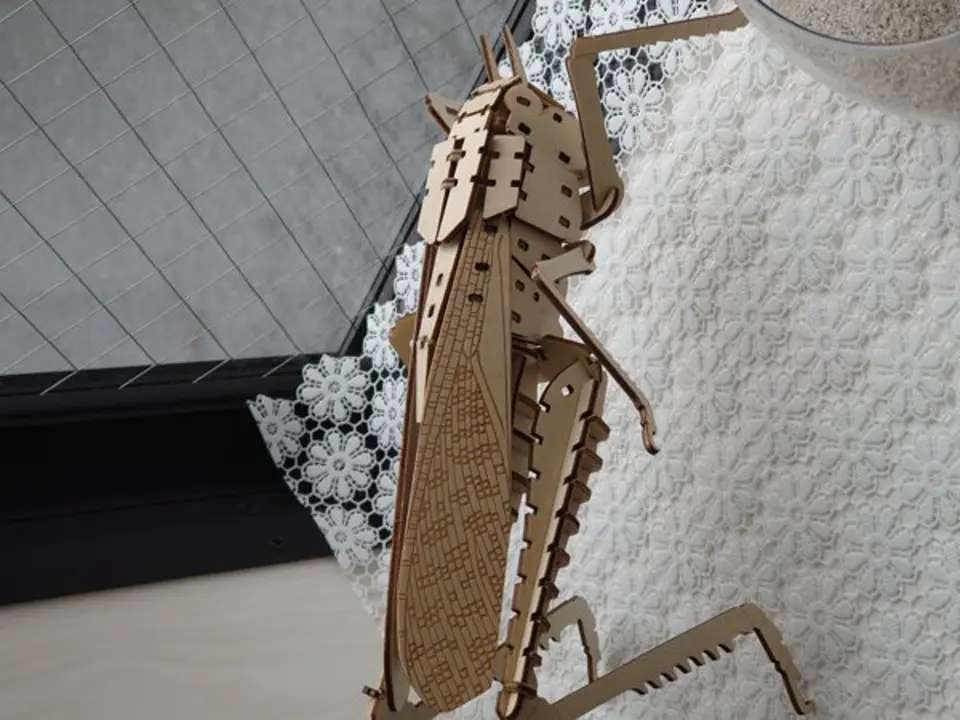 ポケットバグズ04トノサマバッタ